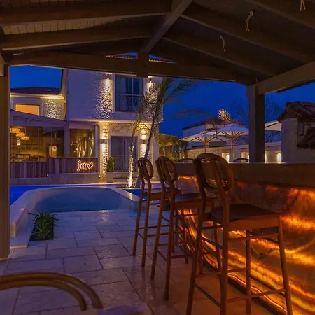 June Alacati Adult Only Hotel *