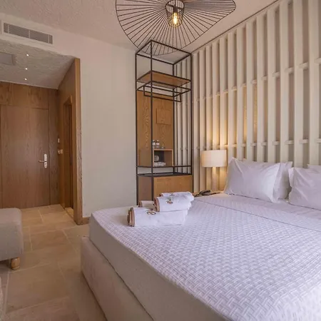 June Alaçatı Adult Only Hotel *