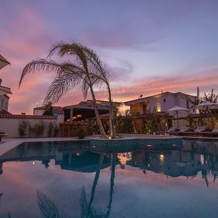 June Alaçatı Adult Only Hotel Esmirna