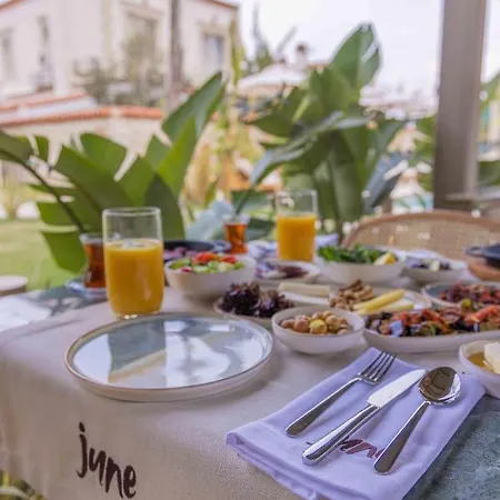 Hotel June Alaçatı Adult Only