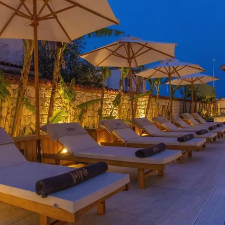 June Alaçatı Adult Only * Esmirna