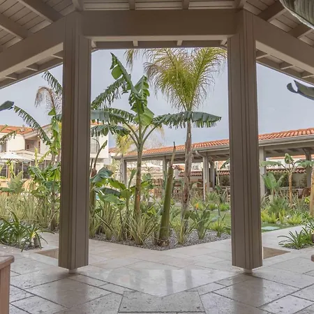 June Alacati Adult Only Esmirna