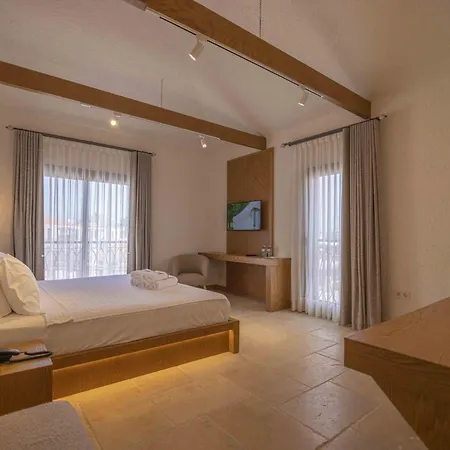 June Alaçatı Adult Only Hotel *