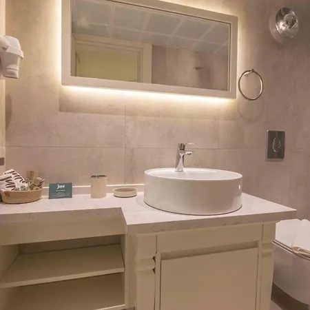 June Alacati Adult Only Hotel *