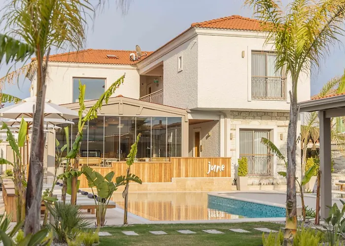 June Alacati Adult Only Ξενοδοχείο *