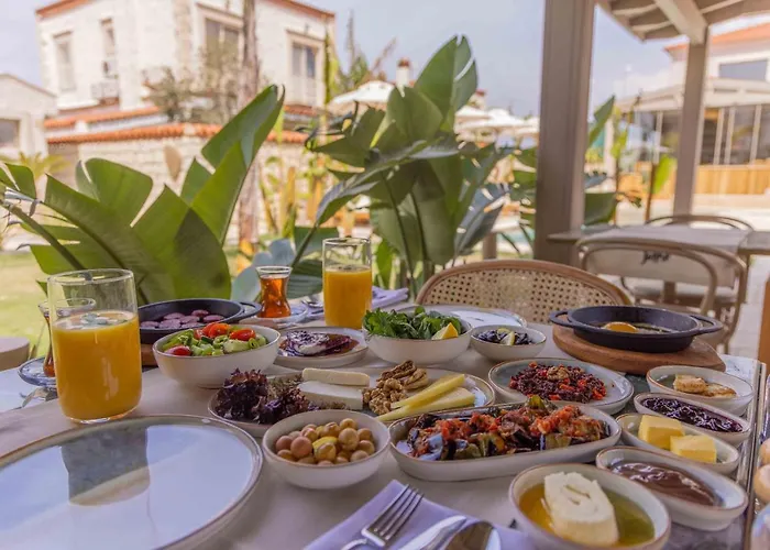 June Alaçatı Adult Only Esmirna