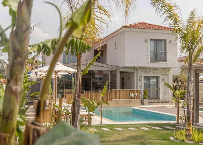 Ξενοδοχείο June Alacati Adult Only Σμύρνη