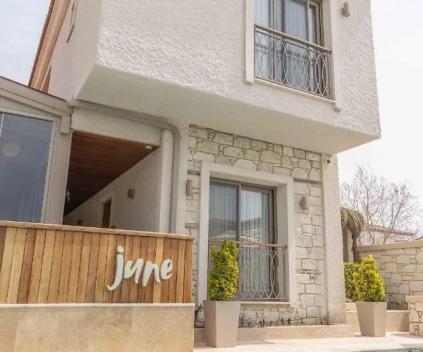 June Alaçatı Adult Only Hotel