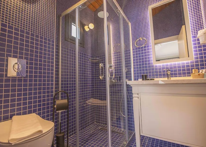 June Alaçatı Adult Only Esmirna